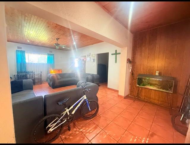 3 BEDROOM HOUSE FOR SALE IN VANDERBIJLPARK SE 1